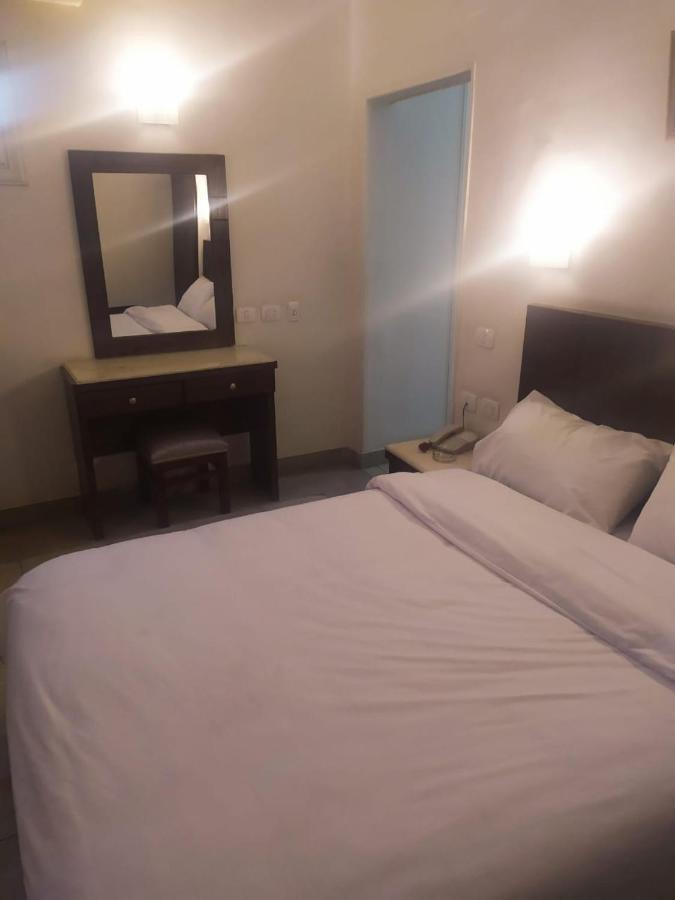 Regency Hotel 기자 외부 사진