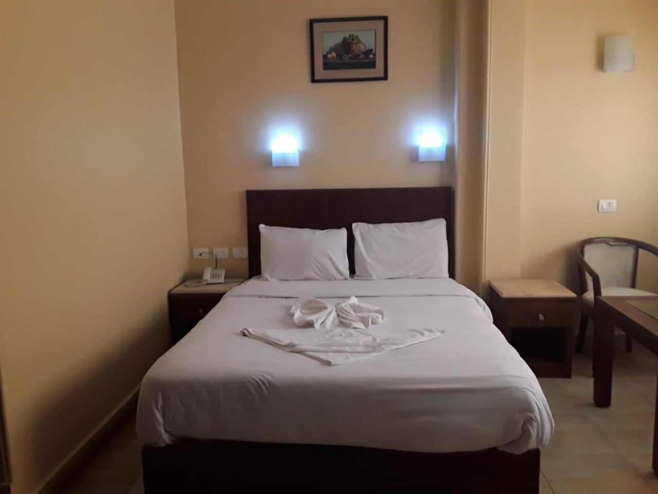 Regency Hotel 기자 외부 사진