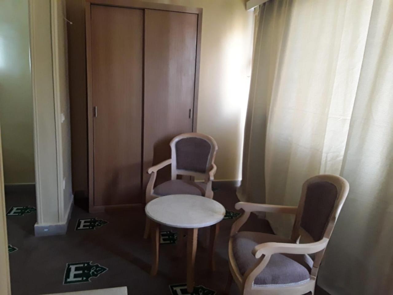 Regency Hotel 기자 외부 사진